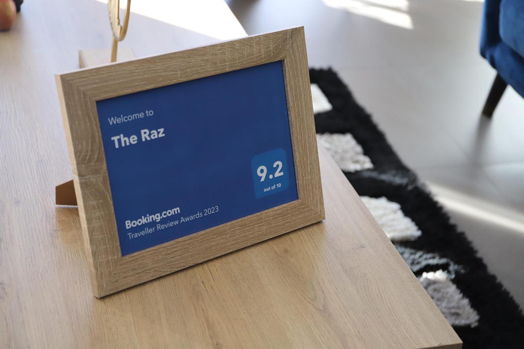לינה וארוחת בוקר האריסמית The Raz מראה חיצוני תמונה